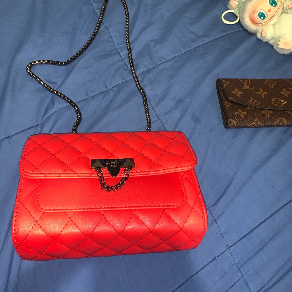 Chic Red Quilted Shoulder Bag